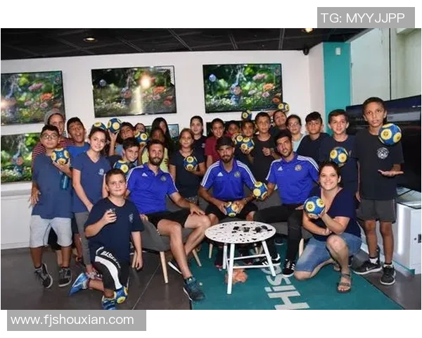 足球明星亲临医院慰问病人传递温暖与希望的感人故事